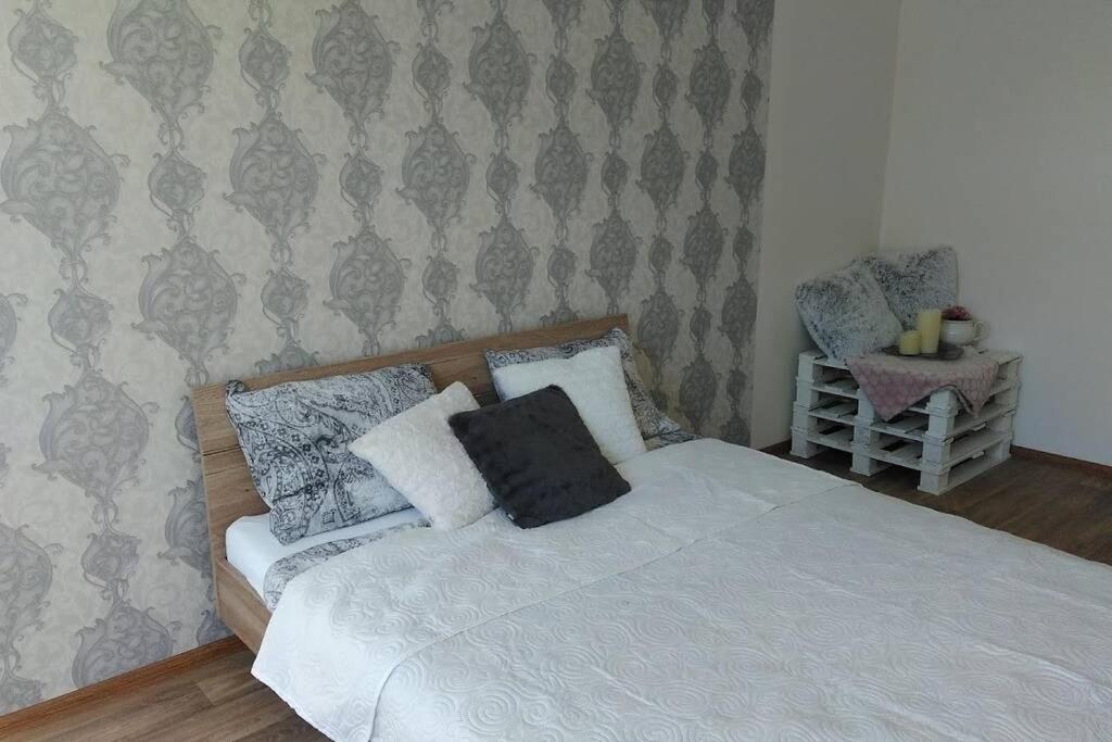 Stylovy Apartman V Centru Nachoda Екстериор снимка