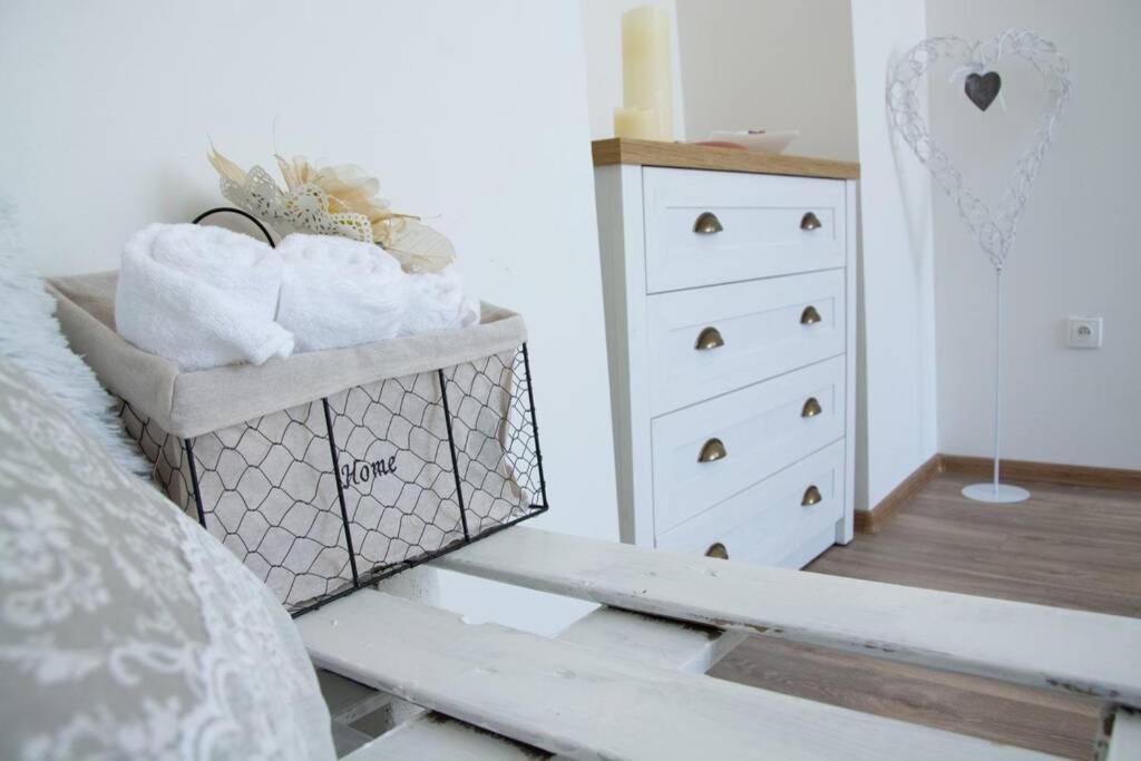 Stylovy Apartman V Centru Nachoda Екстериор снимка