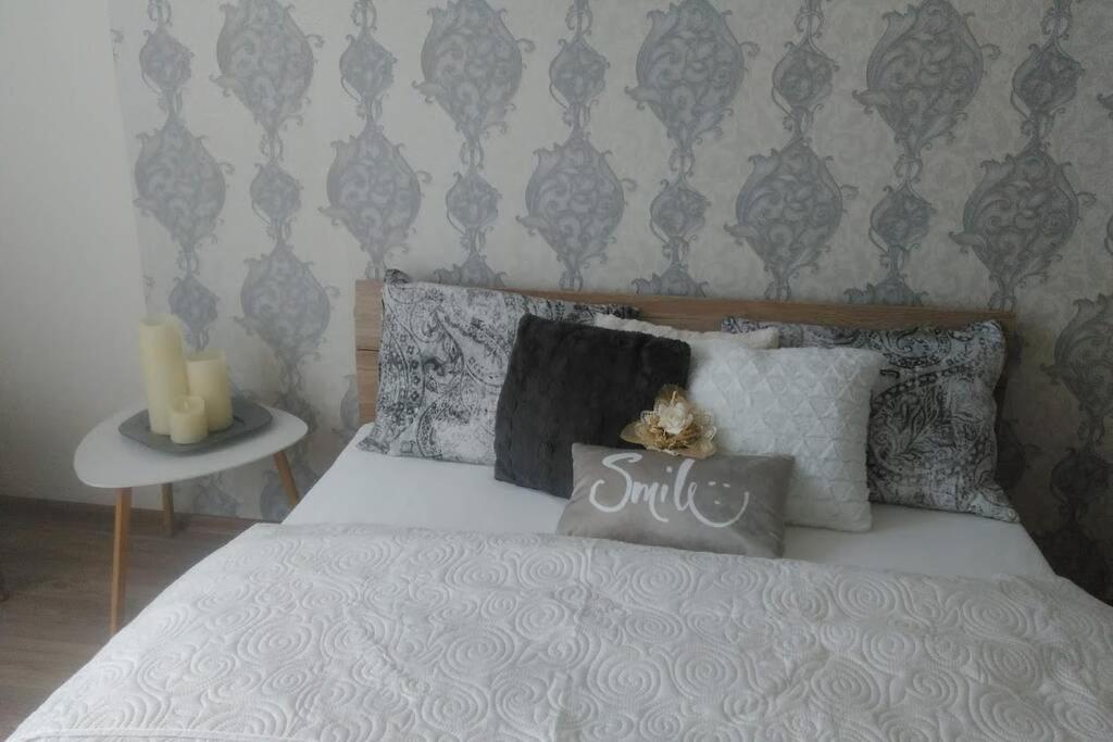 Stylovy Apartman V Centru Nachoda Екстериор снимка