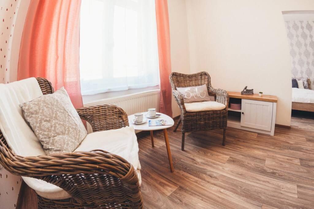 Stylovy Apartman V Centru Nachoda Екстериор снимка